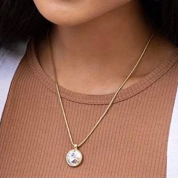 October 2018 Posse Necklace - Picture 1 of 2